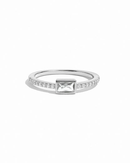 Baguette Ring w Pavé Band