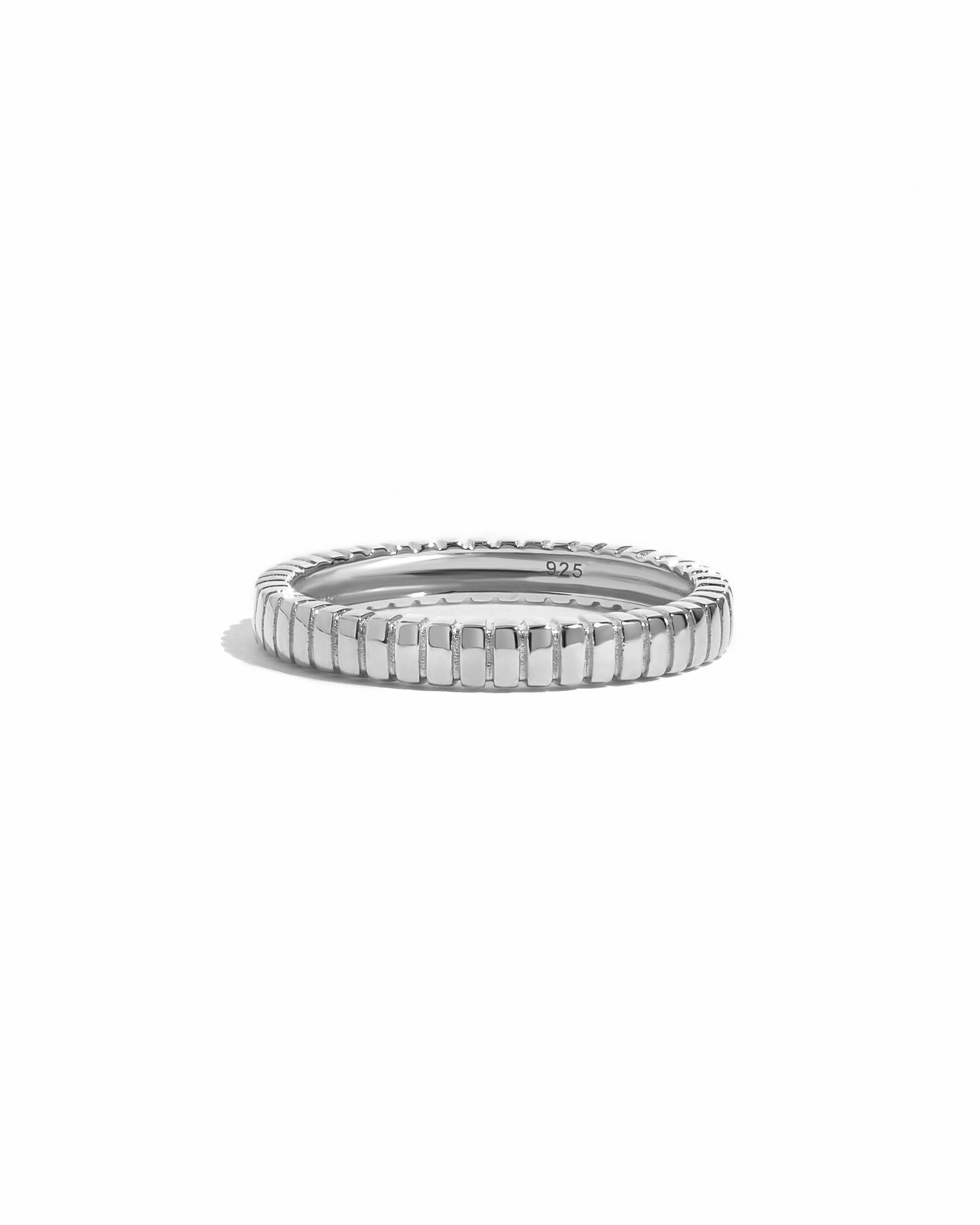 Dainty Fluted Ring