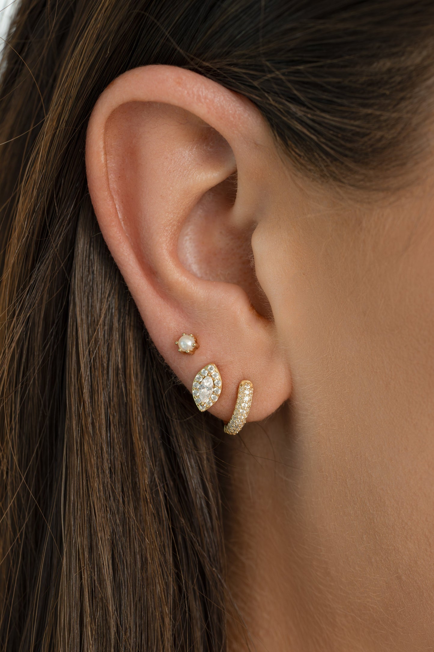 Dainty Pearl Stud Earrings