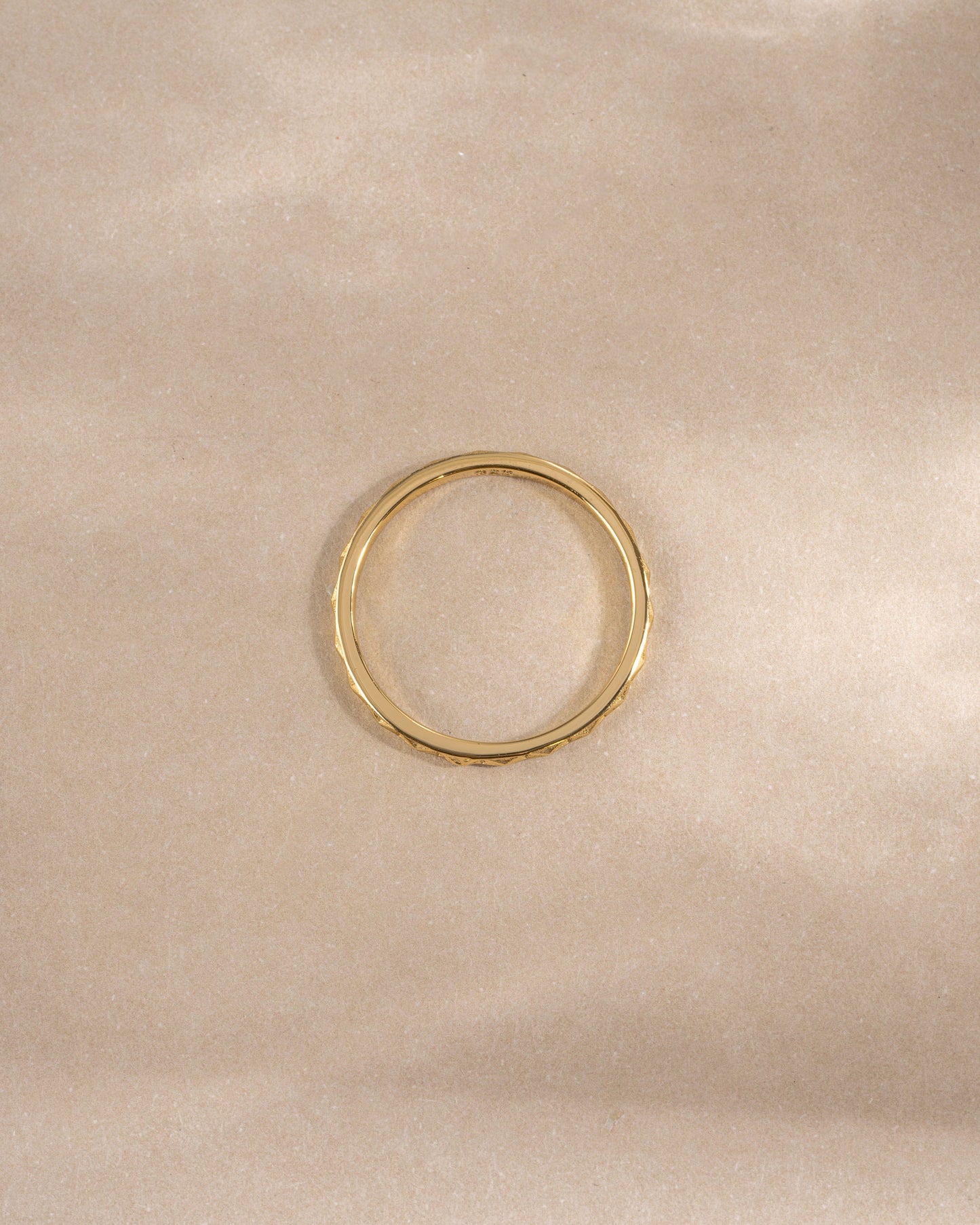 Simple Geometric Stacking Ring