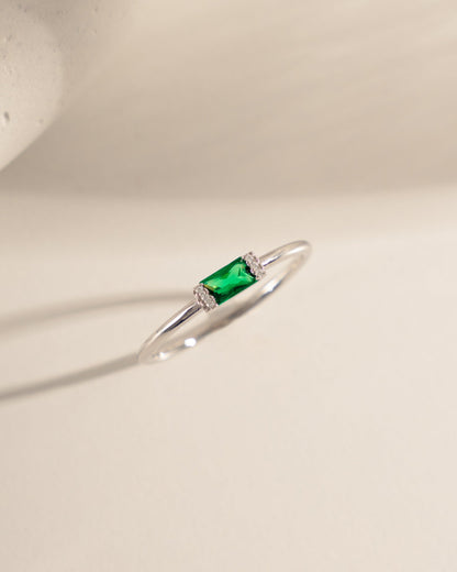 Emerald Simple Baguette Ring