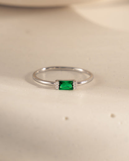 Emerald Simple Baguette Ring