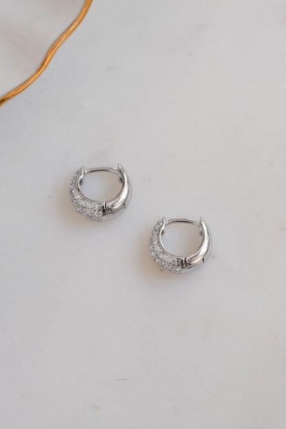 10mm Pavé Basket Huggies